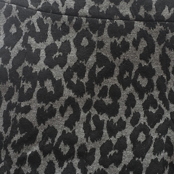Ann Taylor animal print miniskirt - Picture 4 of 6
